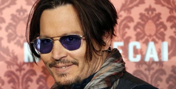 Újabb per vár Johnny Deppre? Most dalszöveglopással vádolják