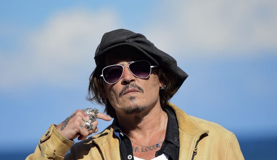 Megsérült Johnny Depp, elmarad zenekarának több koncertje