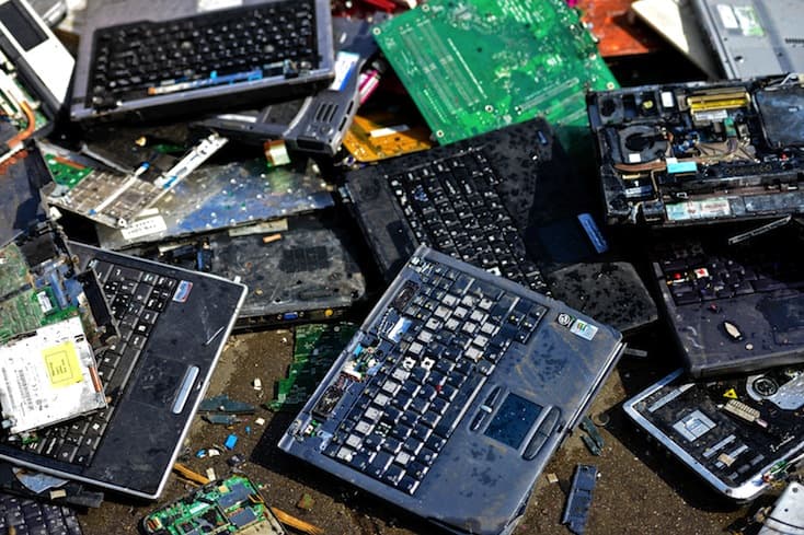 Európát elárassza a számítástechnikai hulladék