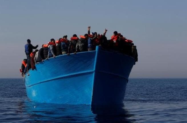 Kiköthetnek a Málta vizein veszteglő menekülteket szállító mentőhajók
