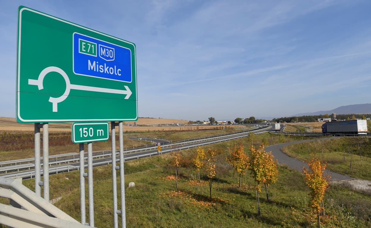 Átadták a Kassát és Miskolcot összekötő M30-as gyorsforgalmi utat (FOTÓK)