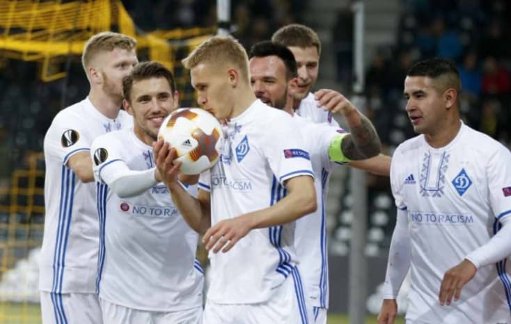 Felfügesztették az ukrán labdarúgó-bajnokságot