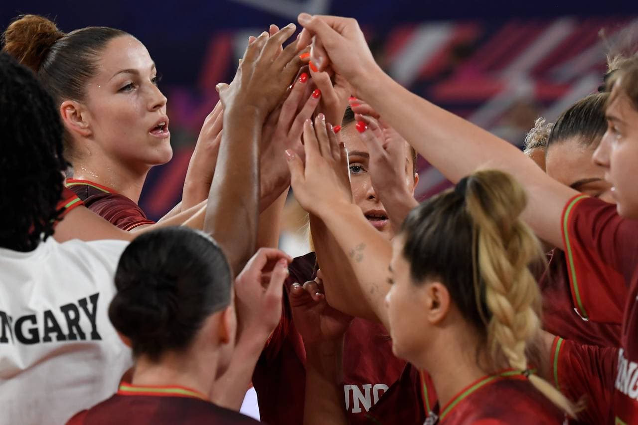 Női kosárlabda Eb - Bravúr a címvédő ellen, csoportelsőként negyeddöntőben a magyarok
