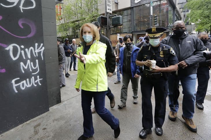 Seattle belvárosát fegyveresek kerítették hatalmukba, "autonóm zónát" hirdettek