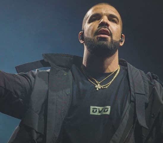Drake mindenkit maga mögé utasított a zenei eladási toplistán 2016-ban