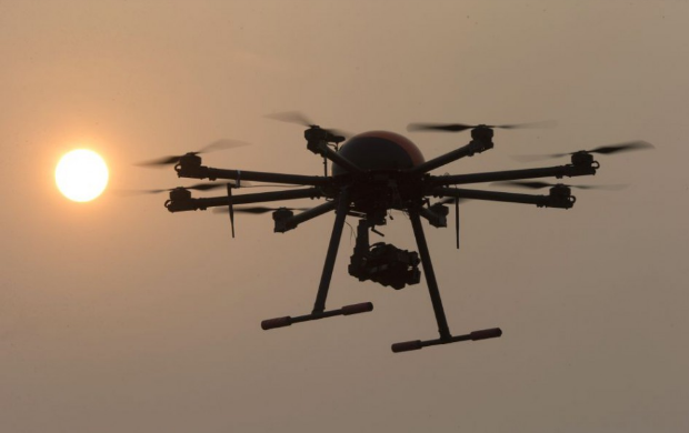 Robbanószerekkel megrakott drónokkal lőtték az észak-iraki Erbíl repülőterét