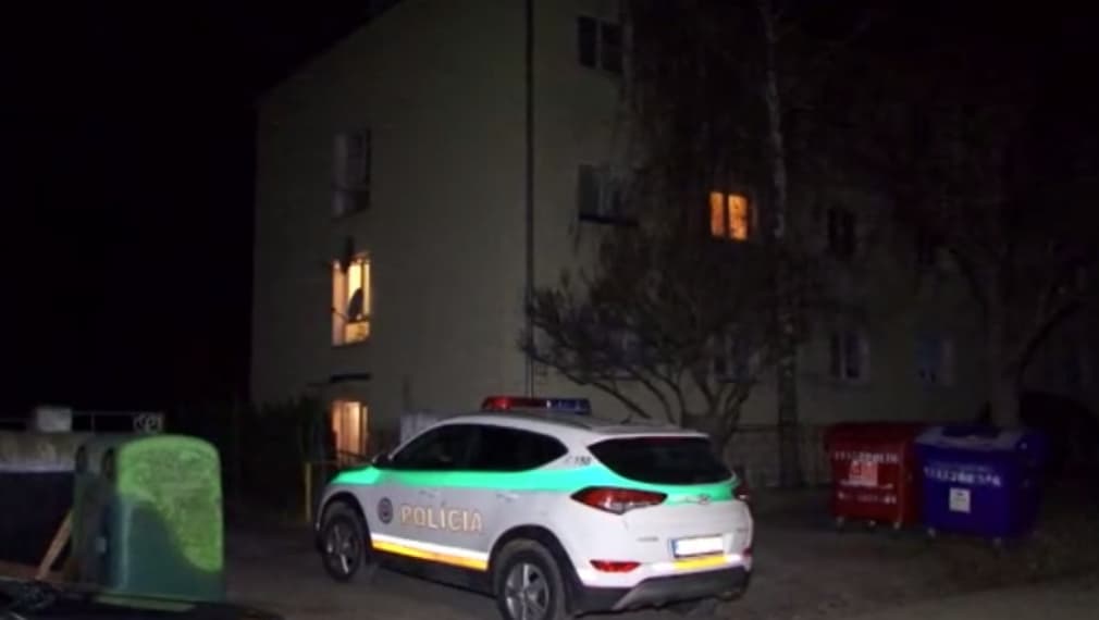 A lakóház lépcsőházában találták meg egy nő holttestét