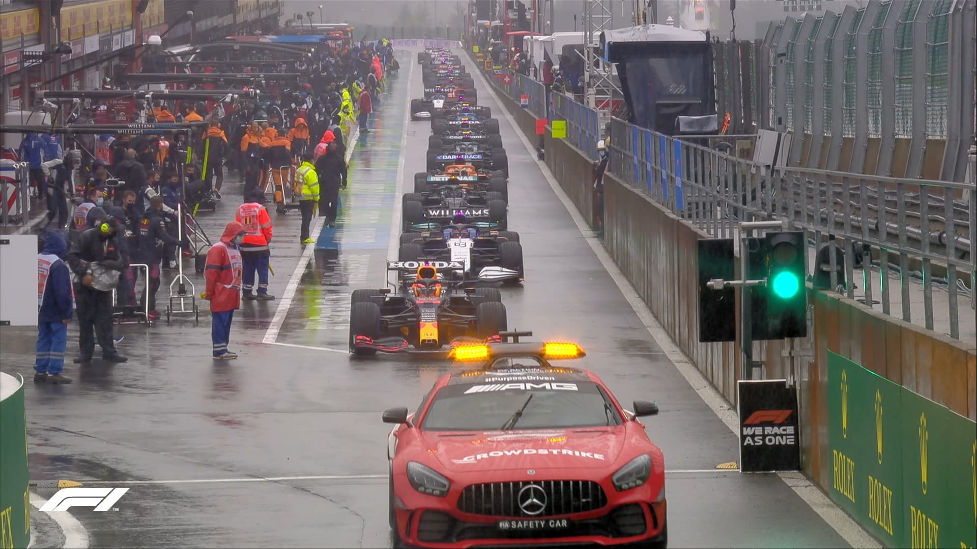 Belga Nagydíj: Másodszor is félbeszakították a futamot, Verstappen verseny nélkül nyert