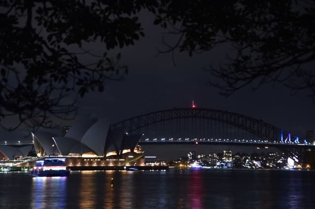 A Föld órája: Sydneyben, Moszkvában, Párizsban és az amerikai kontinensen is kihunytak a fények