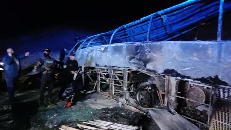 TRAGÉDIA: Legalább húszan meghaltak egy buszbalesetben Egyiptomban