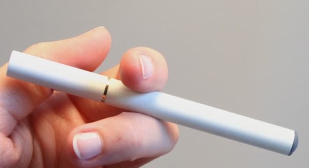Sok káros anyag lehet az e-cigarettában