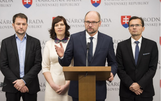 Az ellenzék szerint Szlovákia a Kuciak-gyilkosság után most válaszút előtt áll
