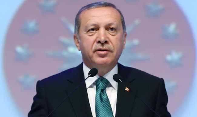 Erdogan: Az emberek halálbüntetést akarnak, meg kell hallgatni őket