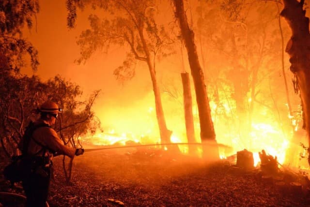 Ismét bozóttüzek pusztítanak Kaliforniában