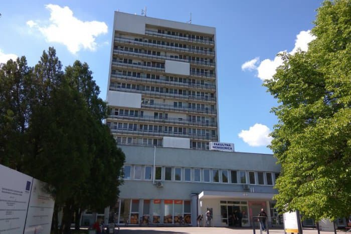 KORONAVÍRUS: Vörös zónát hoztak létre az érsekújvári kórházban!