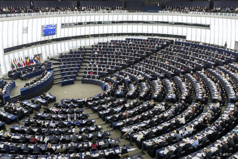 Az EP új szabályokat szavazott meg a sajtószabadság és az újságírók védelmében