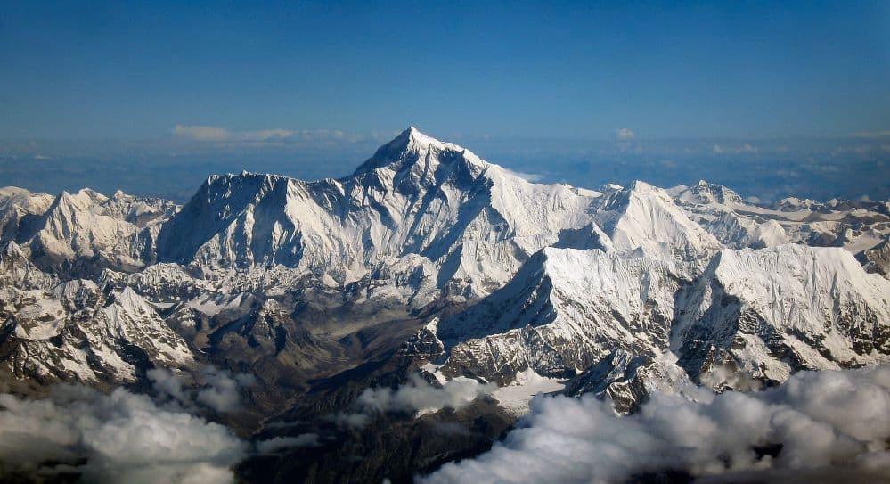 Felért a világ tetejére, újabb rekordot döntött ott, ahol eddig már 311 hegymászó vesztette életét