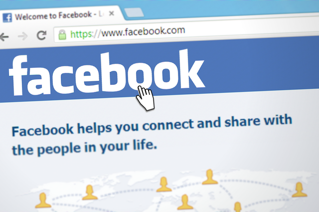 Oroszország terrorszervezetnek nyilvánította a Facebookot