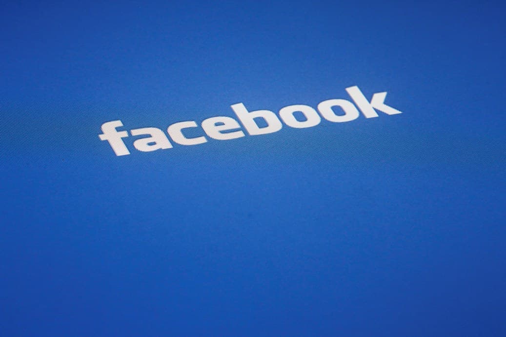 VIGYÁZAT: Agyafúrt csalók szerezhetik meg a Facebook-profilod!