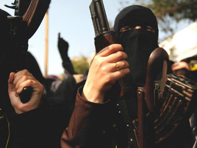 Europol: Egyre nagyobb szerepet játszanak a dzsihadista nők az Iszlám Államban