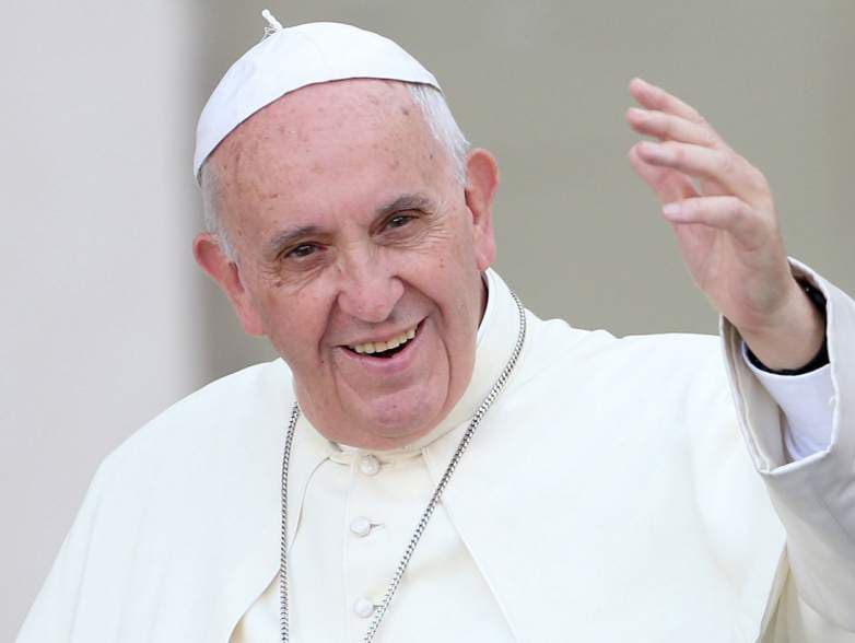 Eddig több mint 800 önkéntes jelentkezett a pápa eperjesi látogatására, kellene még 200