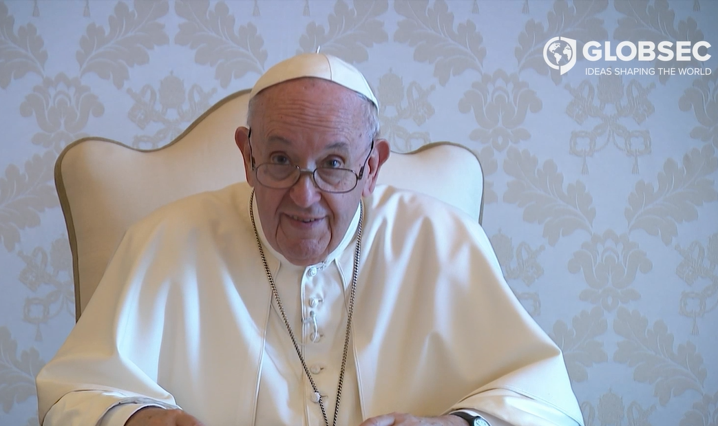 „A válság megtanított bennünket arra, hogy senki nem tudja megvédeni magát” – Ferenc pápa virtuálisan mondott beszédet a pozsonyi GLOBSEC-en