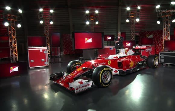 Leleplezték a 2016-os Ferrarit is