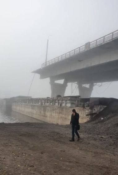 Összeomlott az Antonyivszkij híd, az oroszok egy fontos stratégiai pontja Herszon városánál