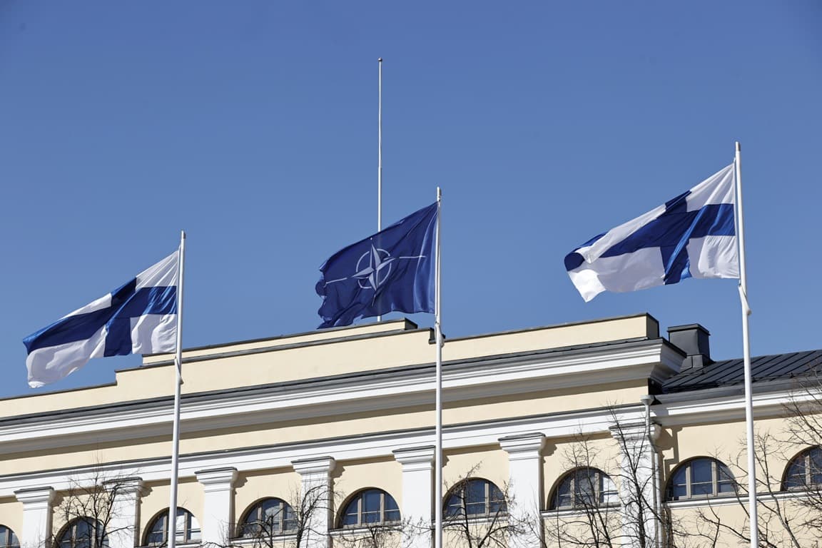 Történelmi pillanat: Finnország hivatalosan is a NATO 31. tagja lett!