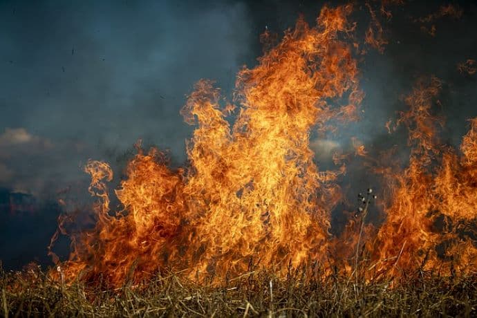 Több tűzvész pusztít a kelet-szibériai Krasznojarszkban, haláleseteket okozott