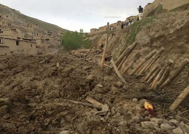 Földcsuszamlást okozott a heves esőzés Kínában, többen eltűntek, ketten életüket vesztették