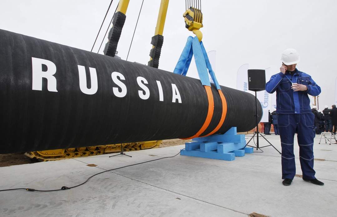 Amíg az oroszoktól vesszük a gázt és az olajat, mi is finanszírozzuk Putyin háborúját