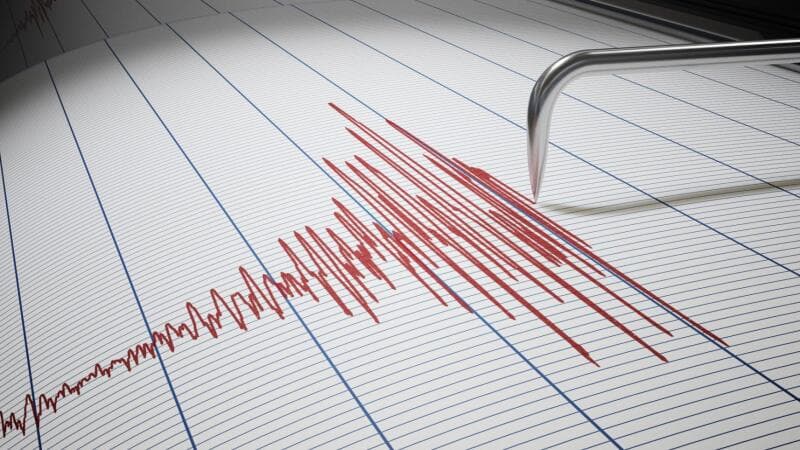 Földrengés volt Ecuador partjainál, egy fiatal meghalt
