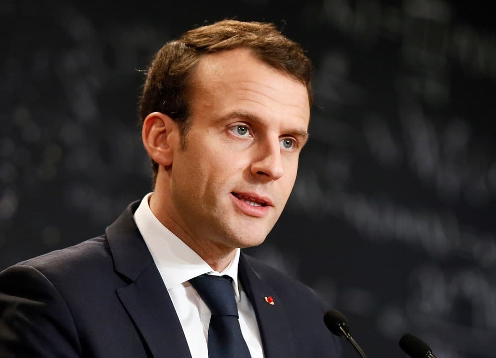 Macron rendkívüli kormányülést hívott össze a párizsi zavargások miatt