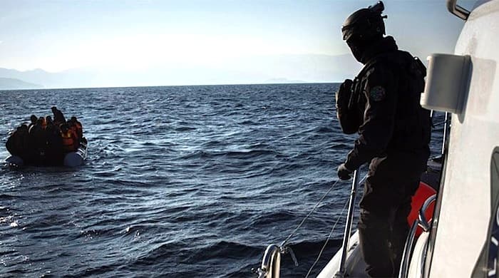 Több mint 120 menekültet mentett ki a görög parti őrség és a Frontex egyik hajója az Égei-tengeren