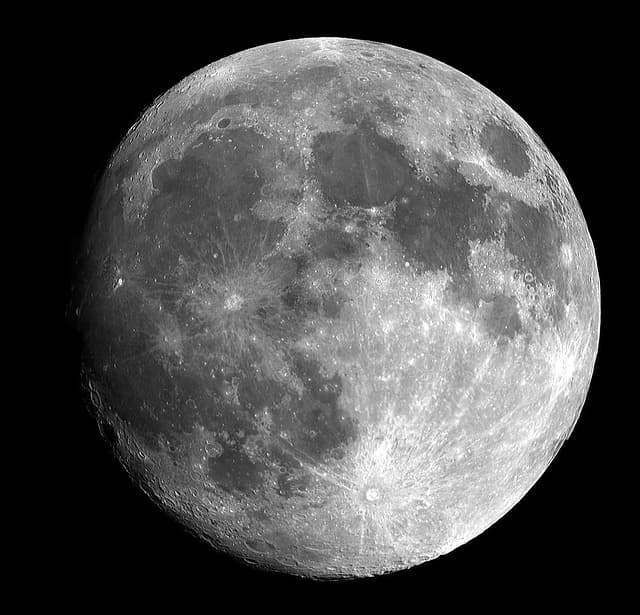 Az űrverseny a Hold erőforrásaiért is zajlik