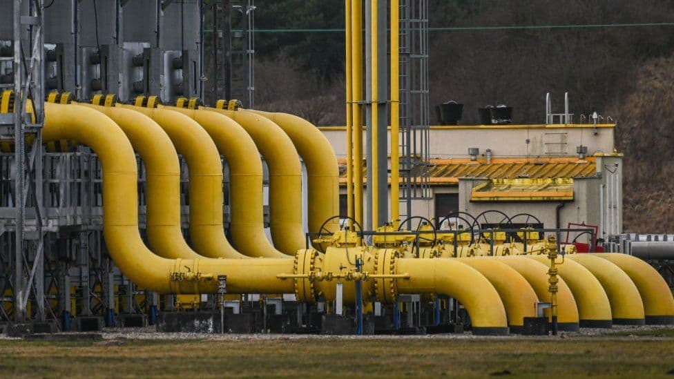 Szerdától elzárják azokat a csapokat, ahol áthalad az Európába irányuló orosz földgázszállítások egyharmada