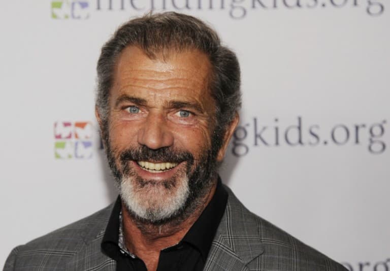 Mel Gibson Mikulást játszik egy fekete komédiában