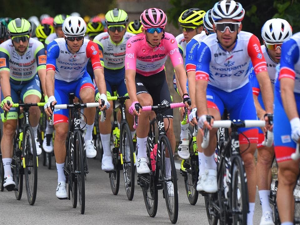 Giro d'Italia: Valter Attila megőrizte az élen állónak járó rózsaszín trikót