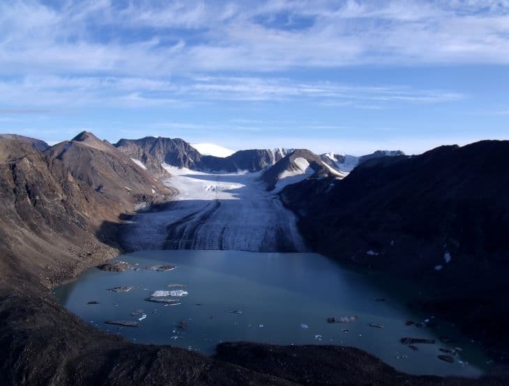 A gleccserek olvadása tíz év alatt 180 gleccsertavat hozott létre a svájci Alpokban