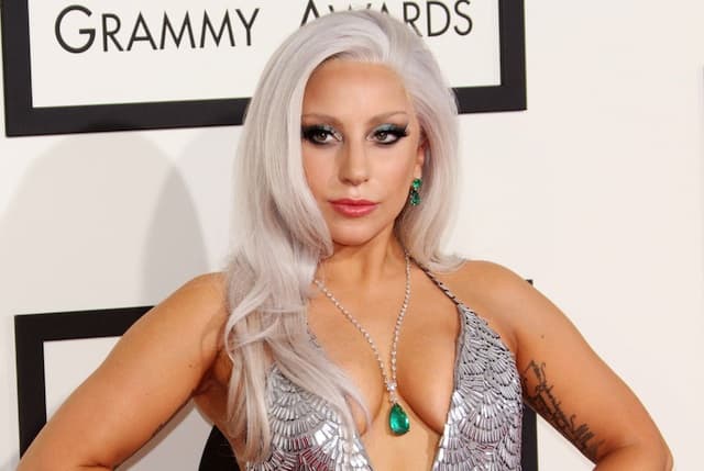 Ha Lady Gaga első zongorájára fáj a fogad, akkor május 21. a Te napod