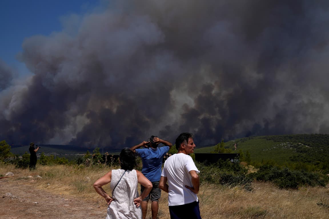 Összeül a szlovákiai utazási irodák válságstábja, nem kizárt, hogy be kell vetni a kormánygépet a görögországi tűz miatt