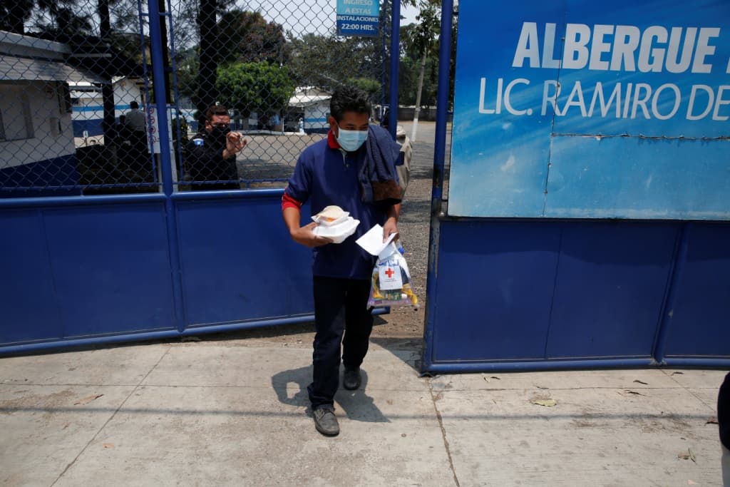 "Az USA fertőzötteket deportál" - vádaskodik a guatemalai elnök
