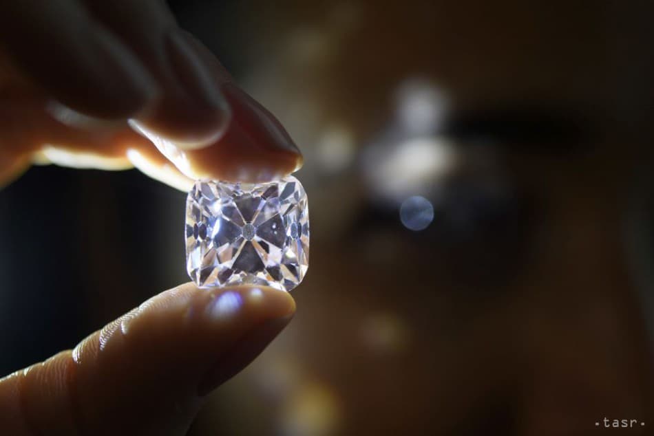 Lézerrel hamisítják a gyémántot Szlovákiában!