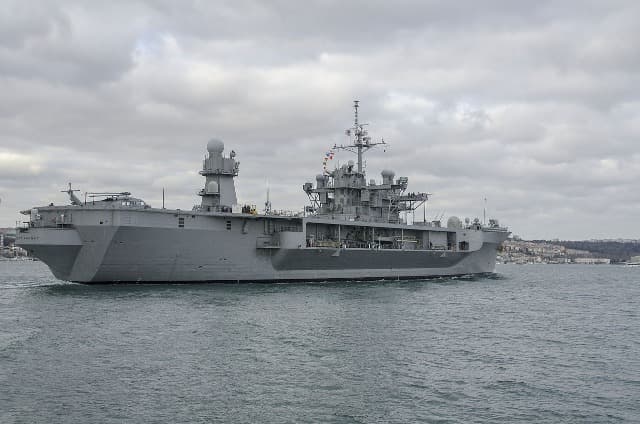 Kalóztámadást akadályozott meg egy orosz hadihajó