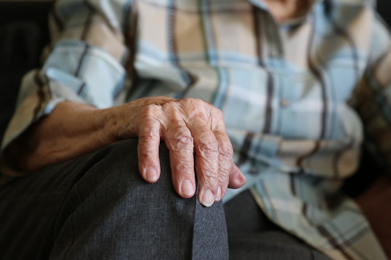 Az idősek több mint 70%-a elégedetlen a nyugdíjával
