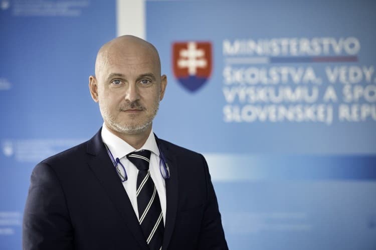 Gröhling: Matovič nem terjesztette be a pedagógusfizetésekről szóló javaslatot