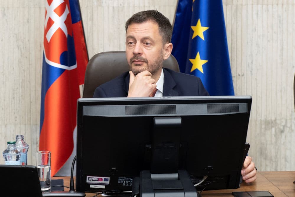 A szlovák kormányfő bevallotta, hogy milyen erők állnak felette