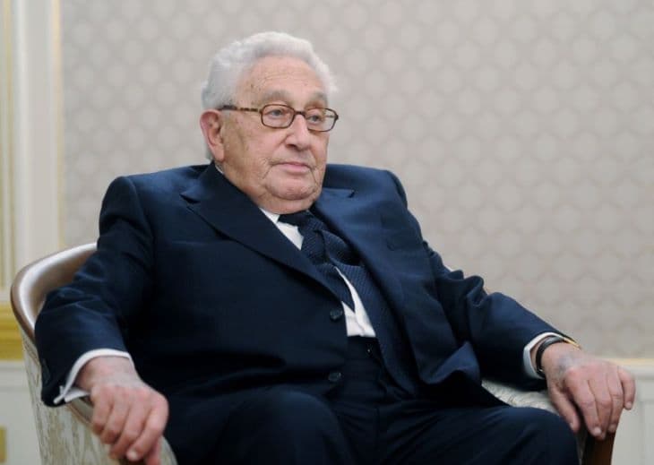 Henry Kissinger szerint Ukrajnának területet kellene átengednie Oroszországnak