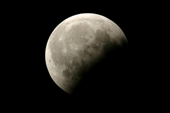 Szuperholddal "egybekötött" holdfogyatkozás várható szeptember végén